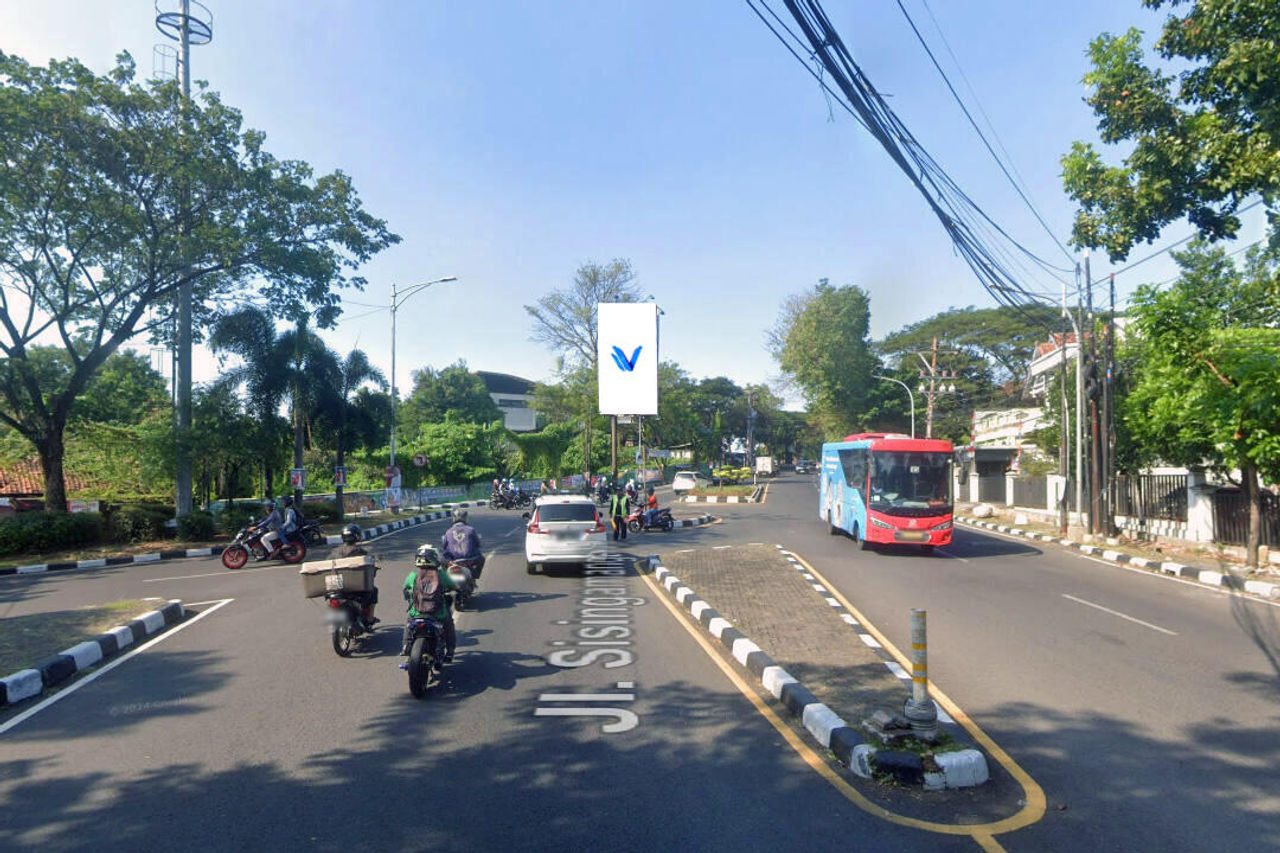 Billboard Jl. Dr. Wahidin (Depan Fish & Co), Semarang