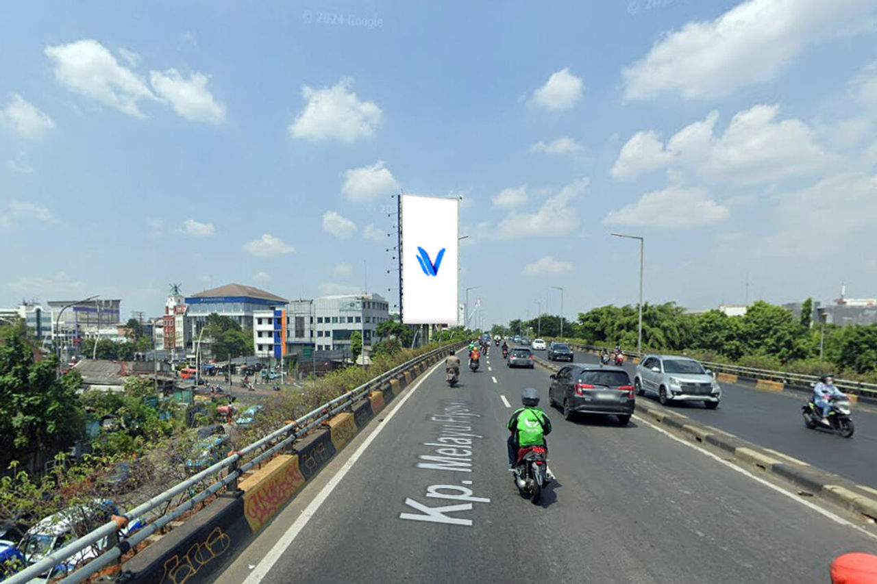Billboard Jl. Jend. Basuki Rahmat (Flyover Kampung Melayu), Jakarta Timur