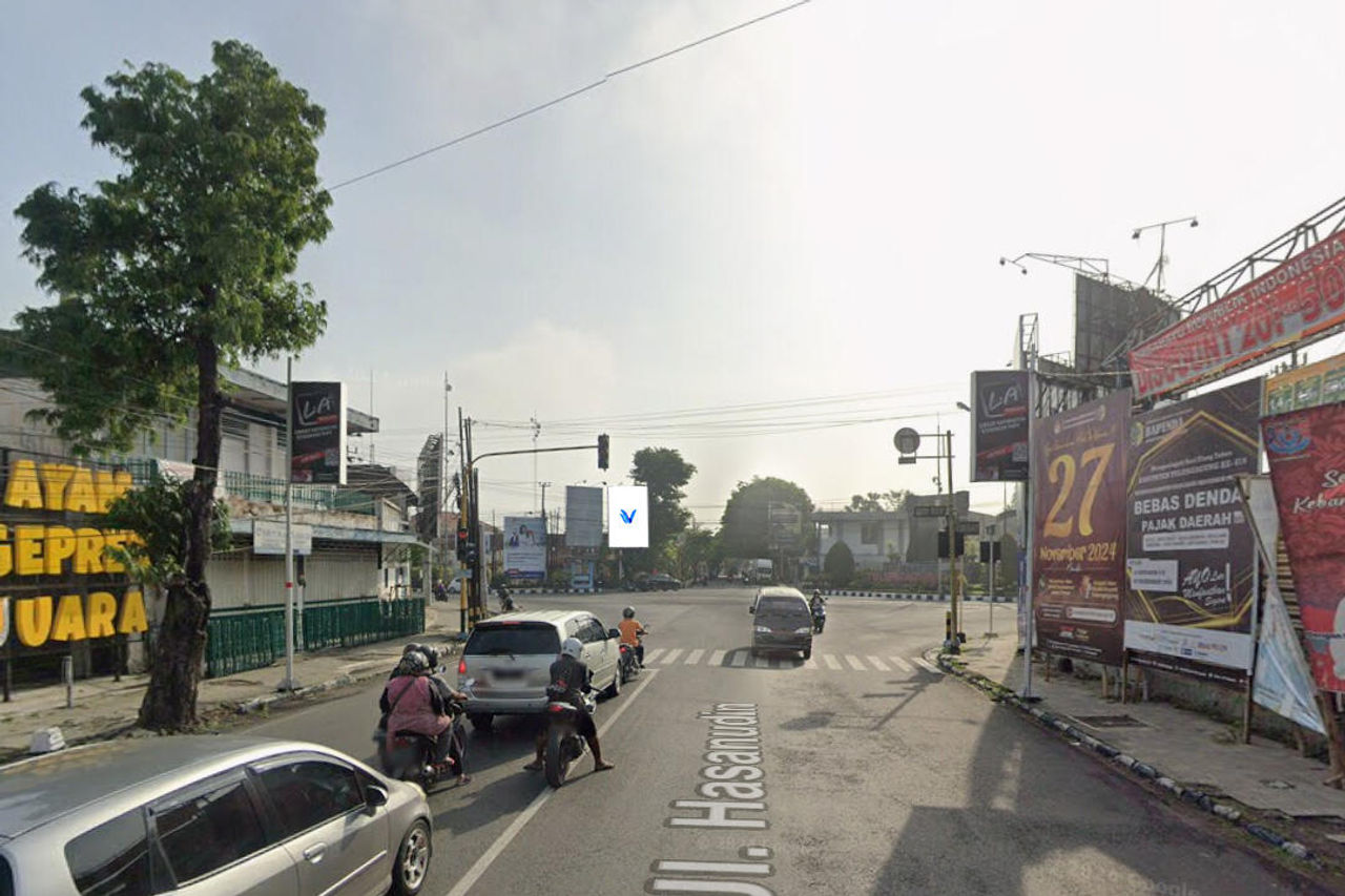 Baliho JL. Hasanudin, Kab Tulungagung