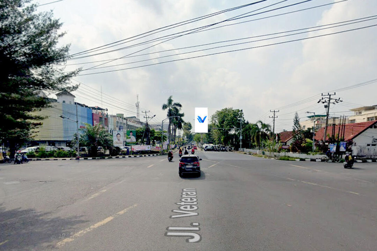 Billboard JL. Veteran (Simpang Rajawali), Palembang