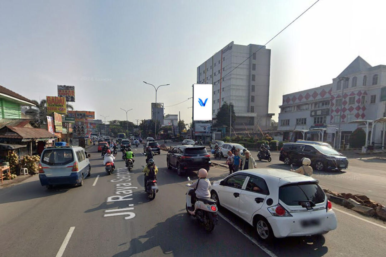 Billboard Jl. Raya Serpong (depan Hotel Amaris) setelah WTC Matahari, Tangerang