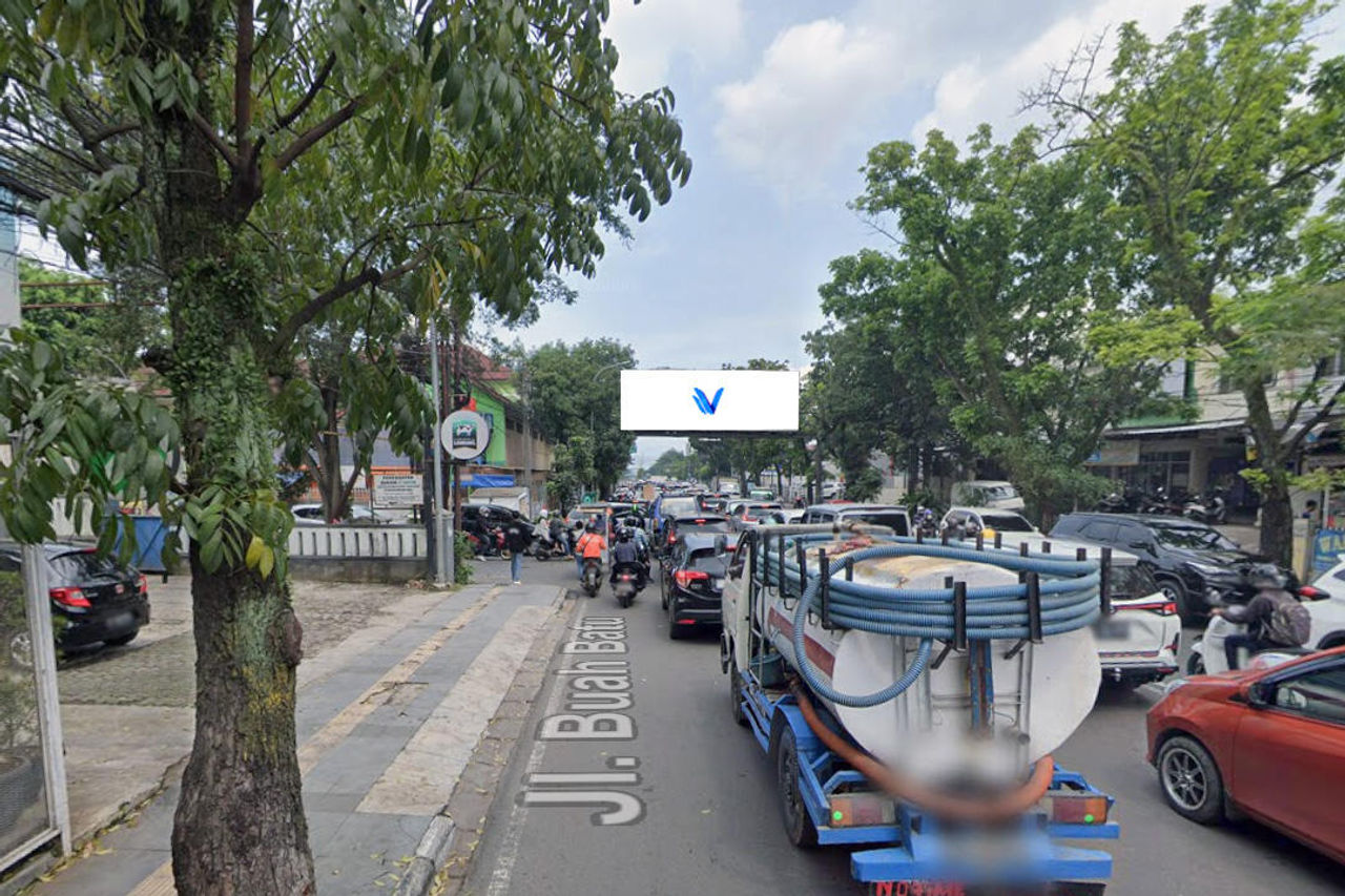 Billboard JL. Buah Batu (SD Buah Batu), Bandung