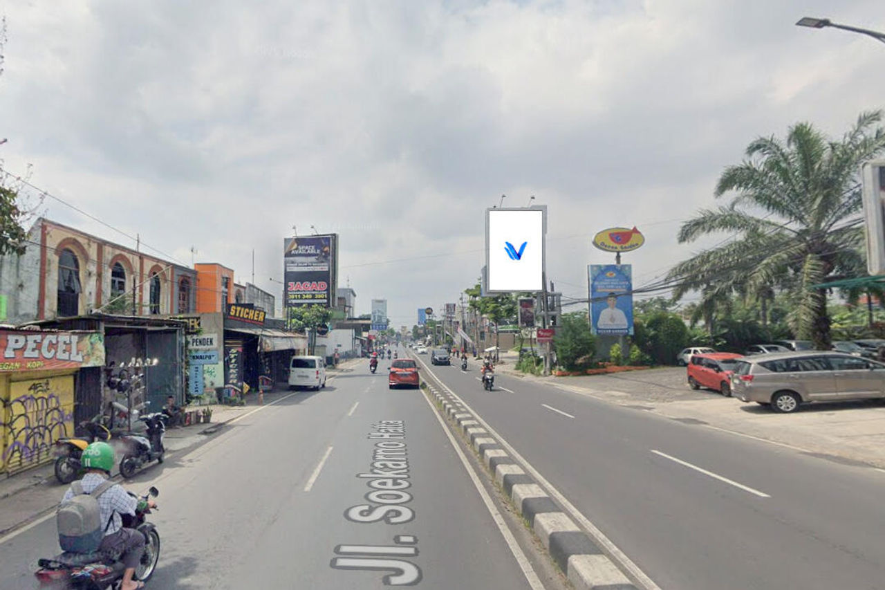 Baliho Jl. Soekarno Hatta, Malang
