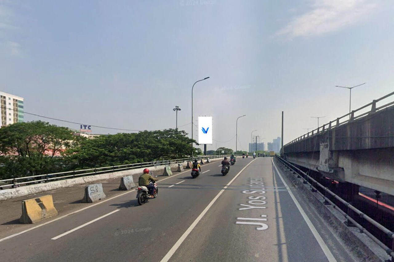 Billboard Jl. Yos Sudarso (Depan ITC Cempaka Mas 2), Jakarta Pusat