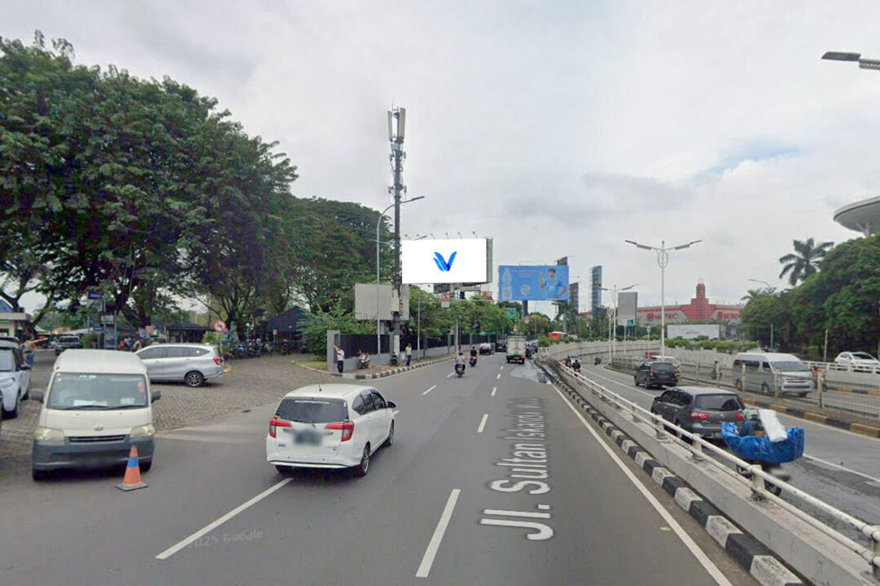 Billboard Jl. Sultan Iskandar Muda - Pondok Indah, Jakarta Selatan