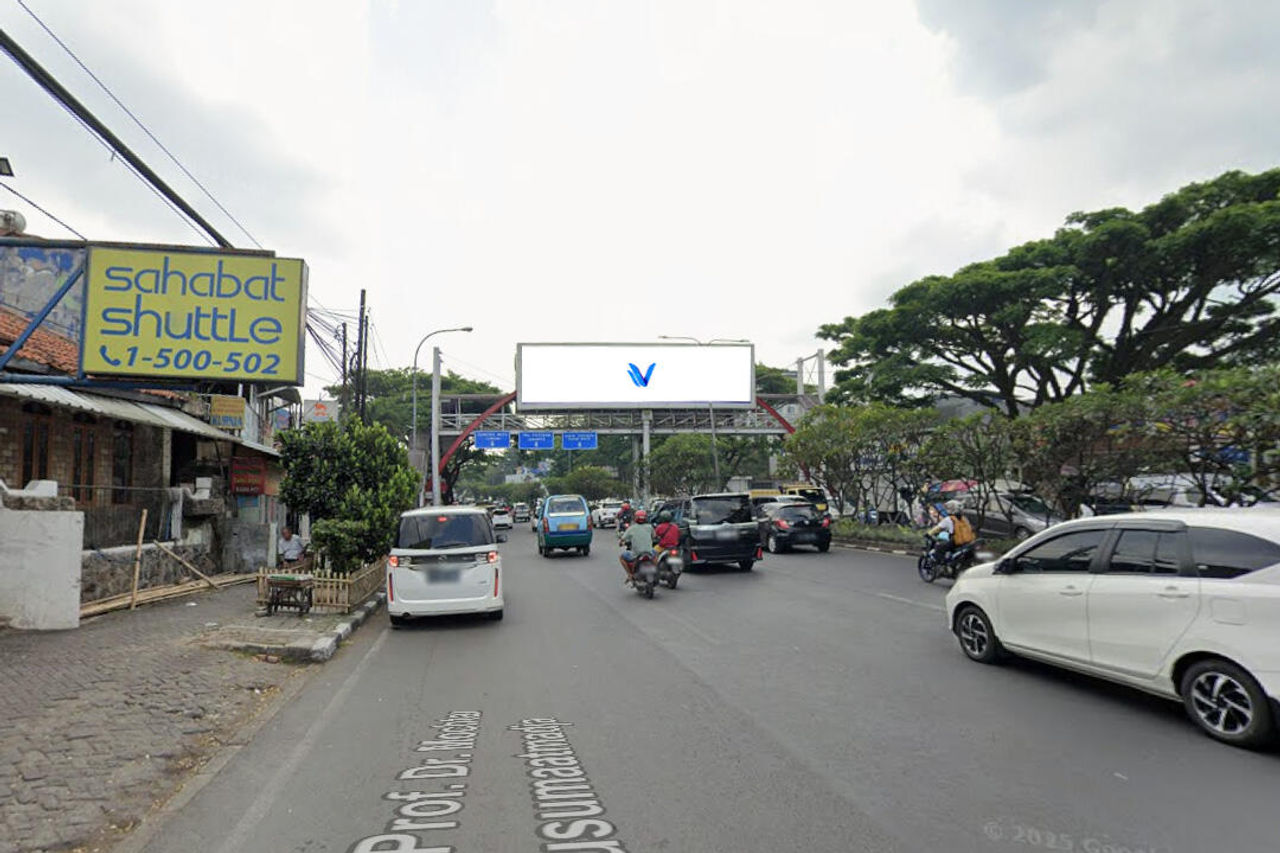 Billboard JPO JL. DR. DJUNJUNAN - BANDUNG