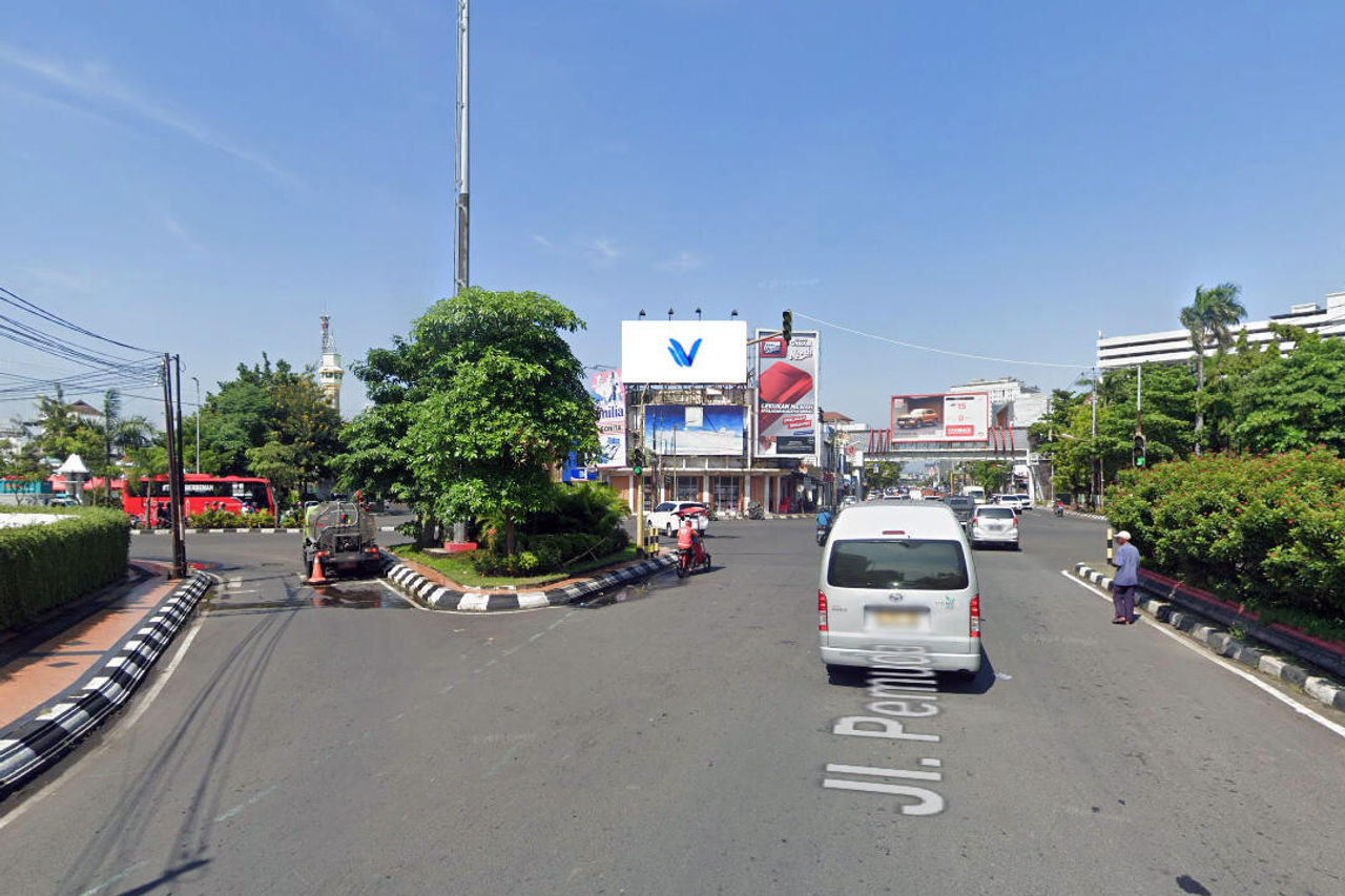 Billboard Jl. Pemuda Alun alun Kota, Semarang