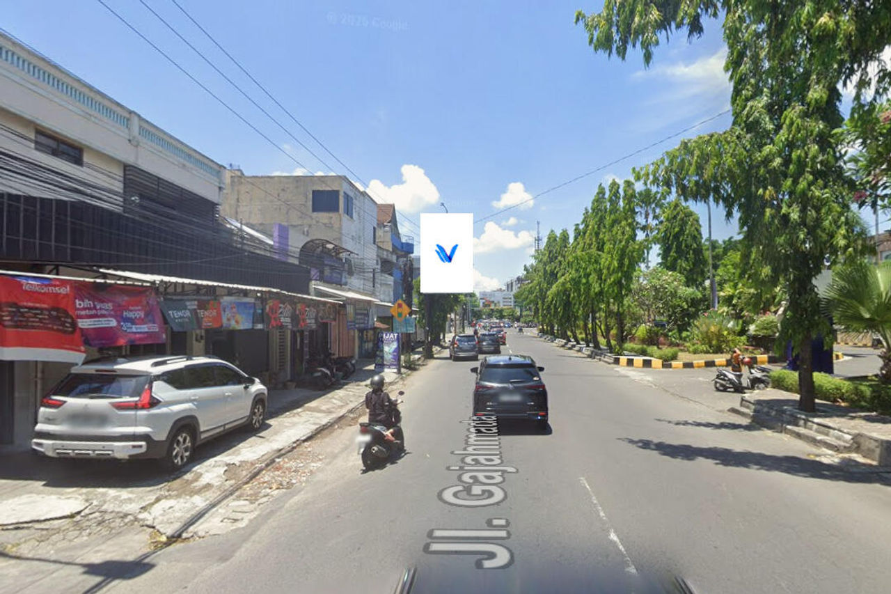 Baliho Jl. Gajah mada, Surakarta, Solo