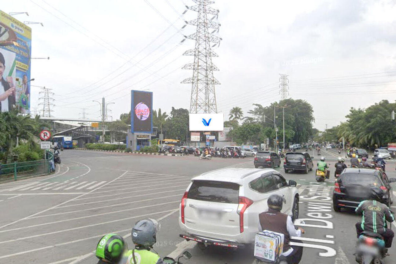 Billboard Simpang PGC Jl. Cililitan Besar - Jl. Raya Condet, Jakarta Timur