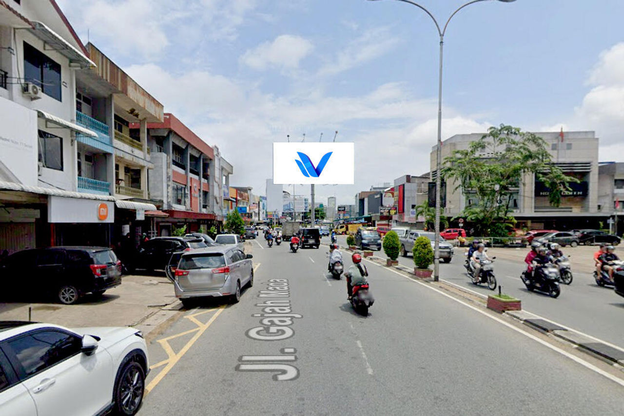 Billboard Median JL. Gajah Mada - JL. Hijas, Pontianak