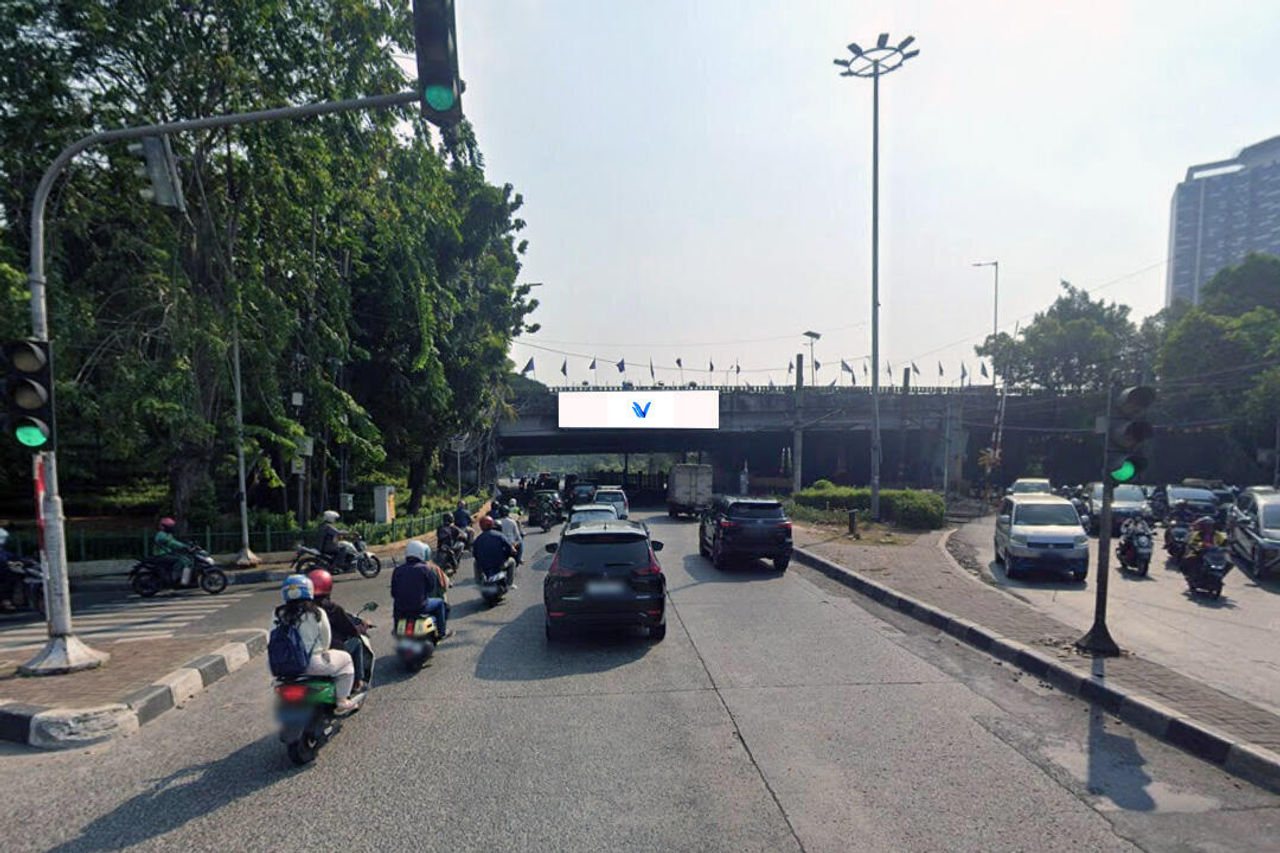 Billboard Jl. Pejompongan (Flyover), Jakarta Pusat
