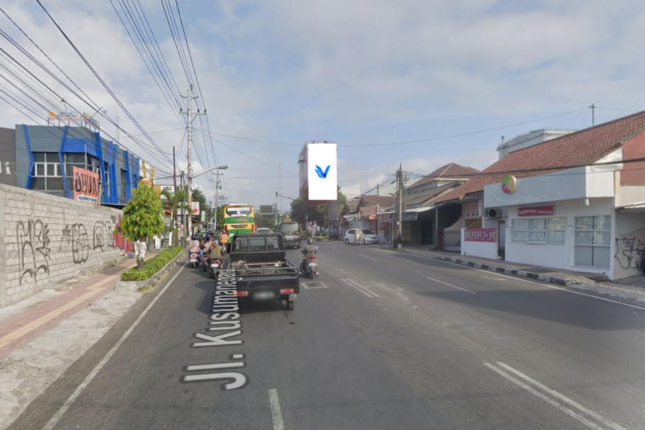 Billboard Jl. Kusumanegara (Perempatan SGM), Yogyakarta