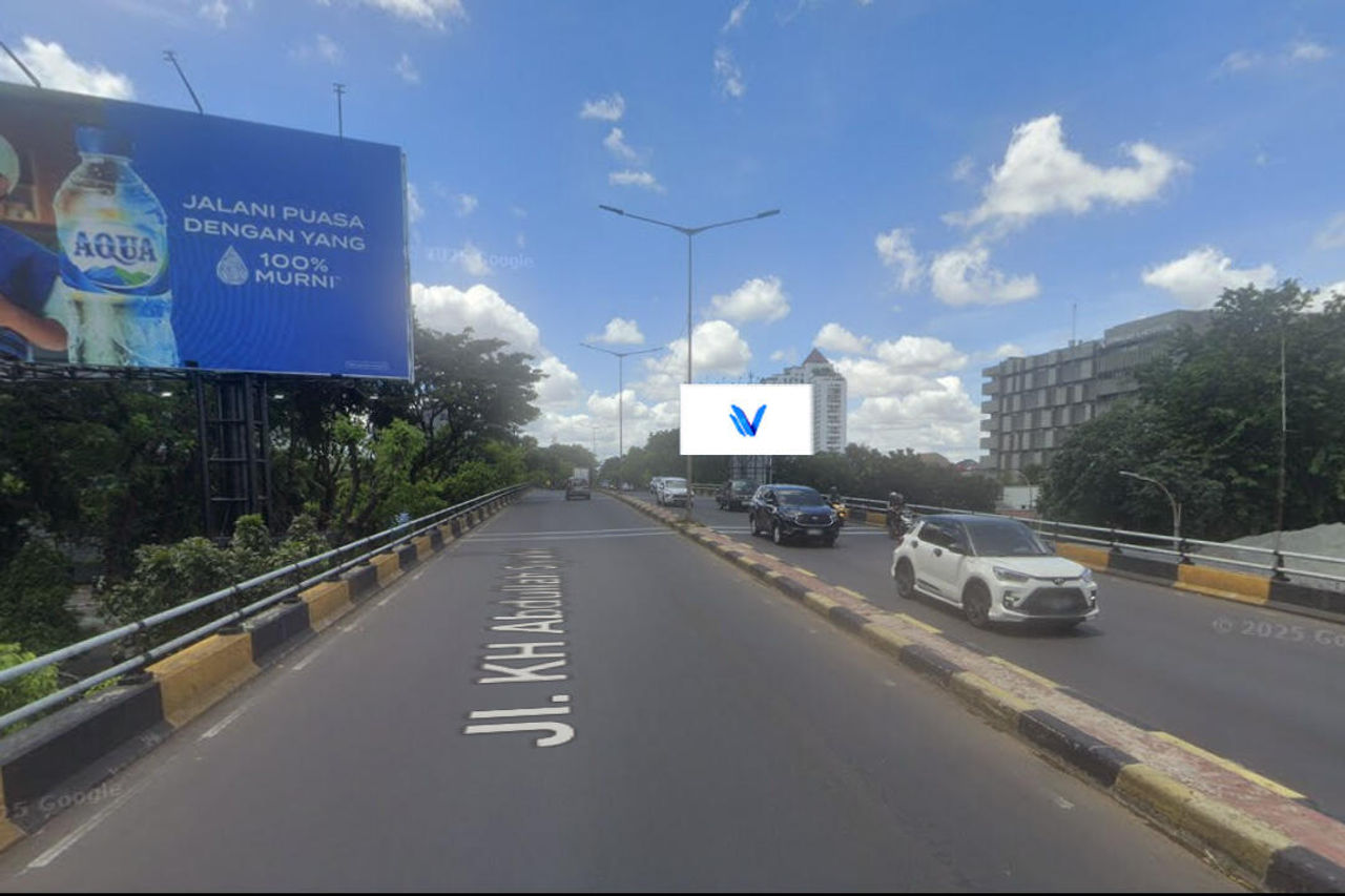 Billboard Jl. KH. Abdullah Syafei, Kuningan, Jakarta Selatan