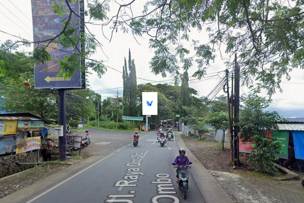 Baliho Jl. Oro-Oro Ombo (Golden Tulip Batu), Malang