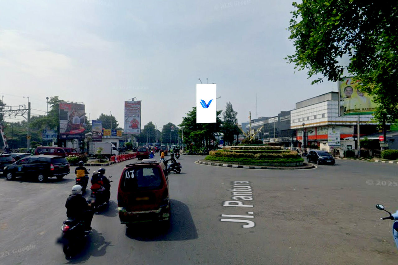 Billboard Jl. Ir. H. Juanda (Taman Bulan-Bulan Stasiun Bekasi), Bekasi
