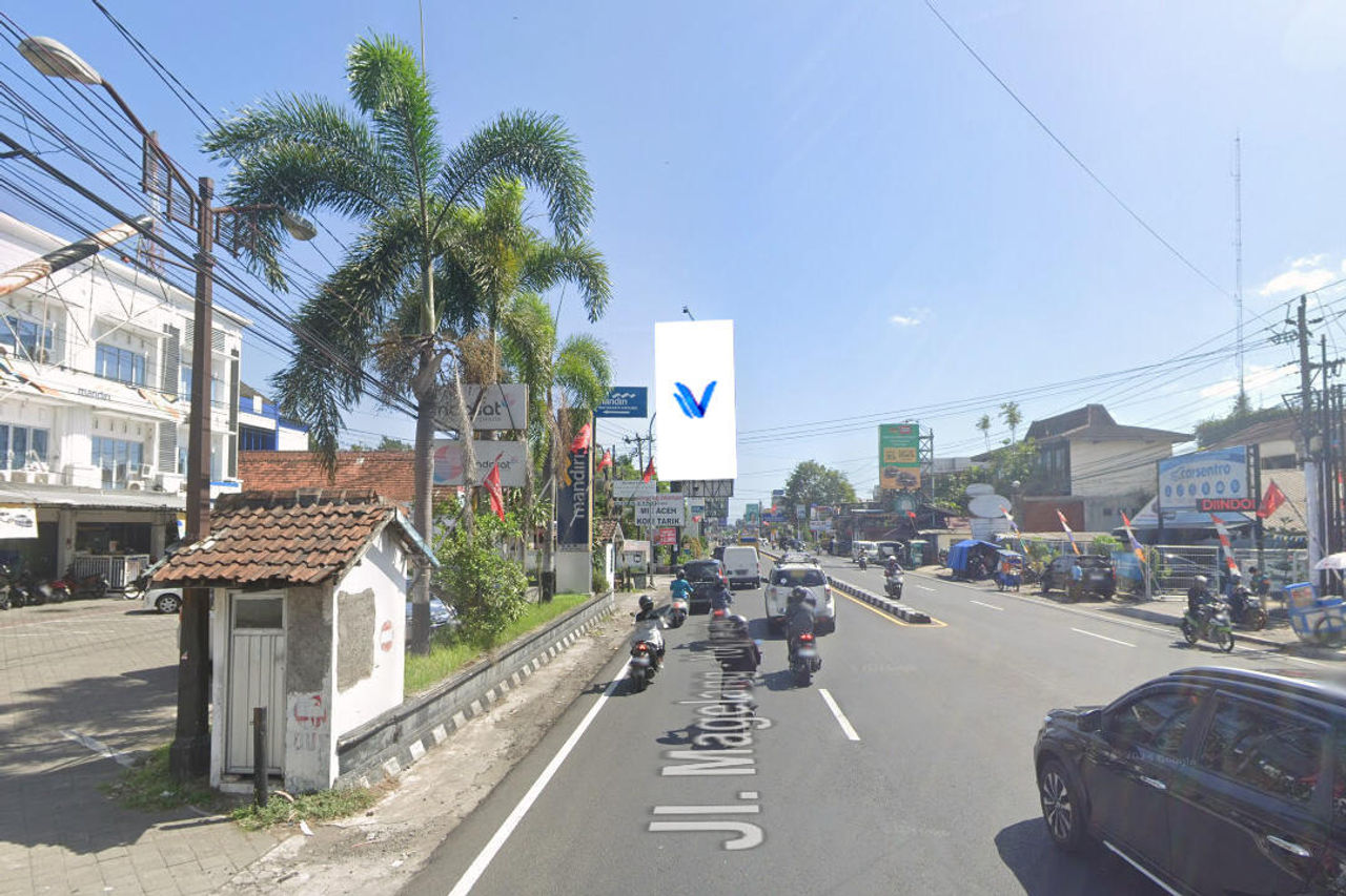 Billboard Utara TVRI Yogya, Jl. Magelang, Yogyakarta