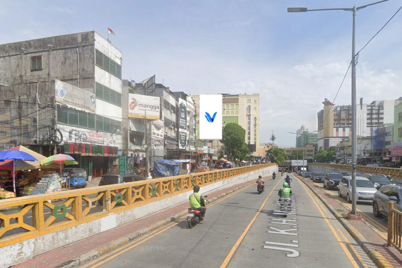 Billboard Jl. KH Mas Mansyur (Dekat Tanah Abang), Jakarta Pusat