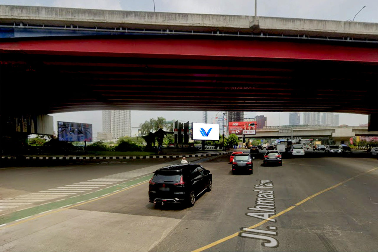 Videotron Perempatan Lampu Merah JL. Ahmad Yani, Bekasi