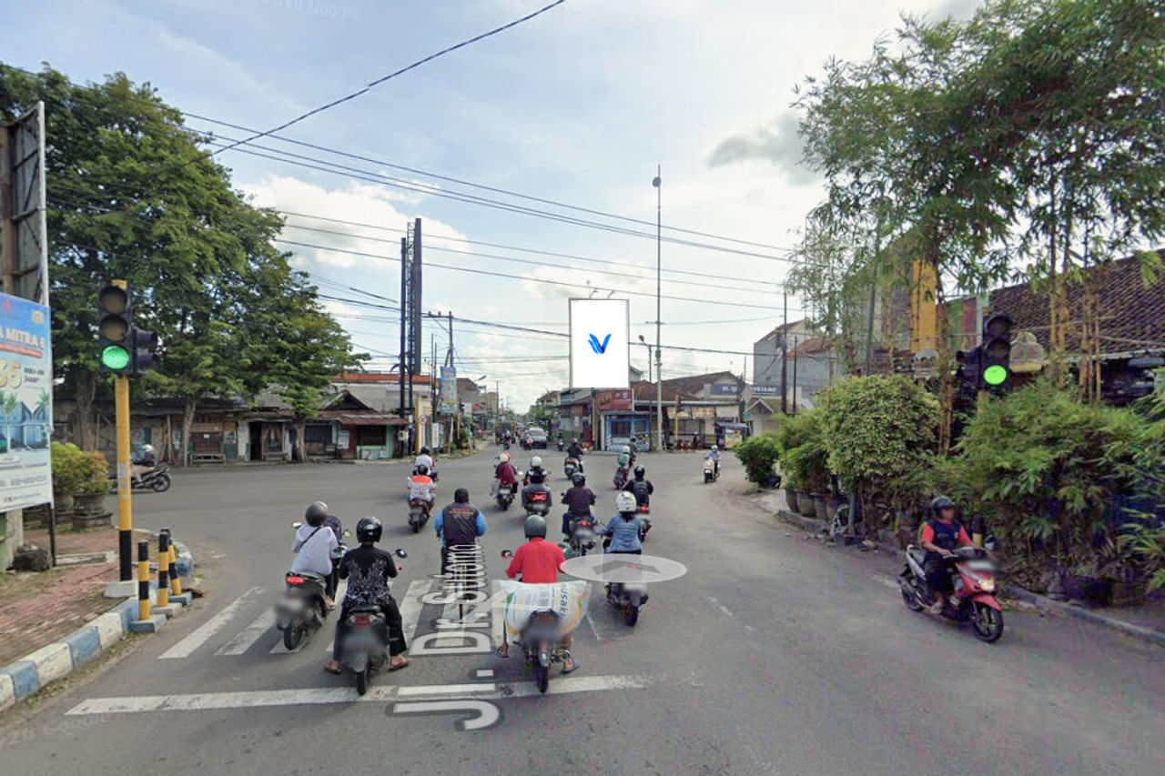 Baliho Jl. Patimura (Per4an Nggleduk), Tulungagung