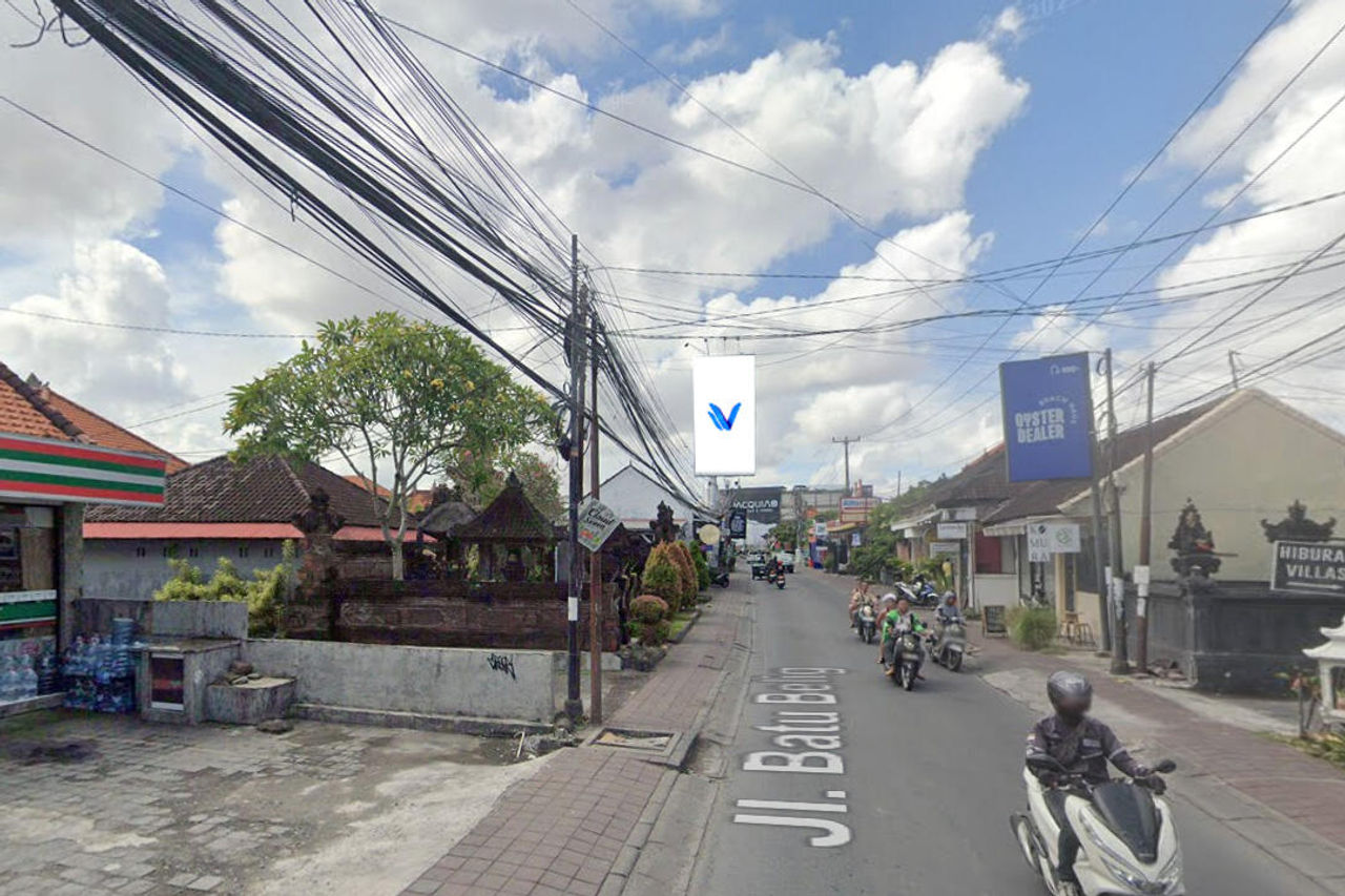 Billboard JI. Batu Belig - Dekat Minimart (arah Canggu) | BALI