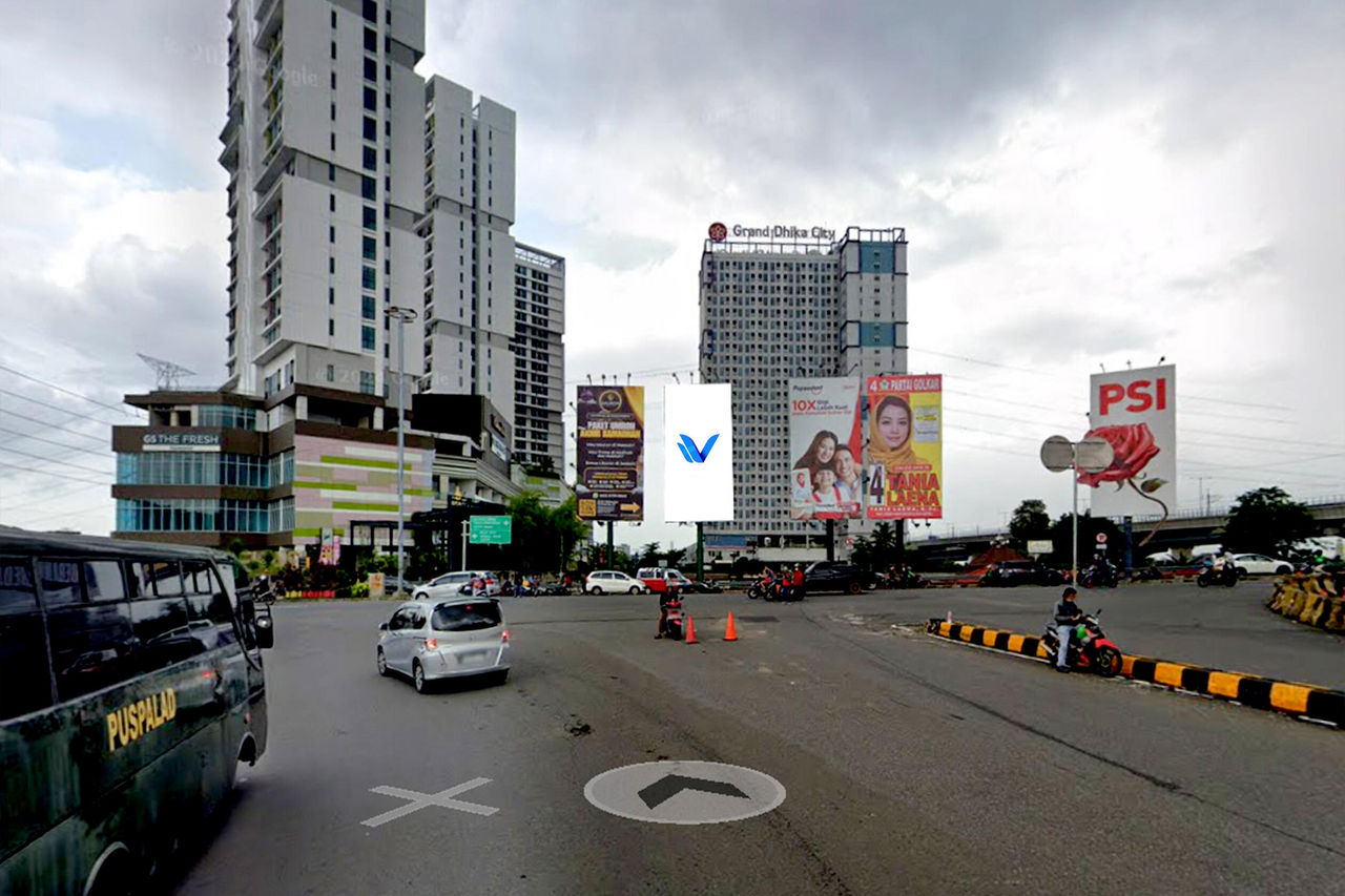 Billboard Jl. Joyomartono (Exit Tol Timur), Bekasi
