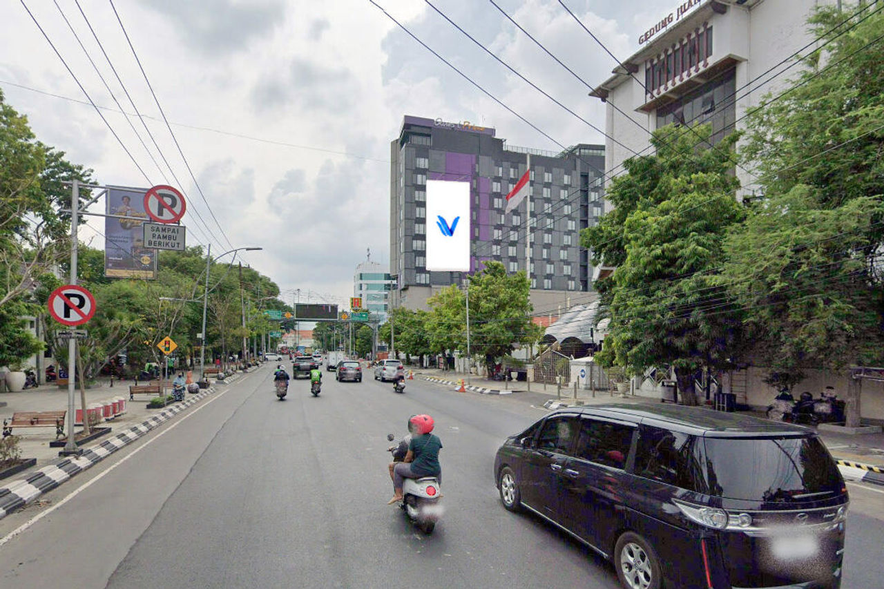 Billboard Jl. Pemuda (Depan Markobar Semarang), Semarang
