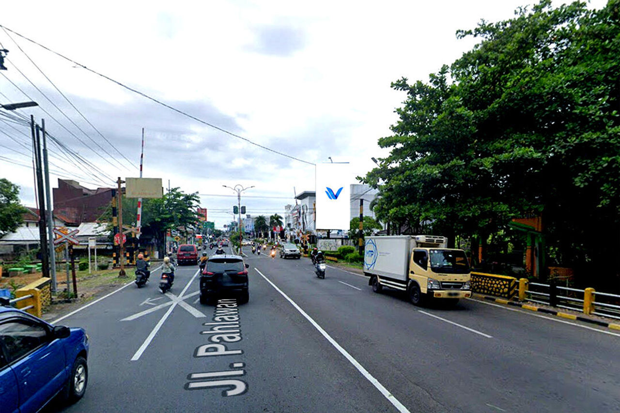 Billboard JL. Pahlawan - Mall Ramayana, Sidoarjo
