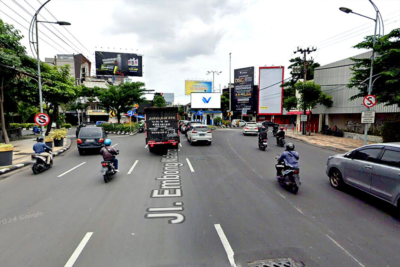 Videotron Perempatan Jl. Embong Malang (Dekat Empire Palace), Surabaya