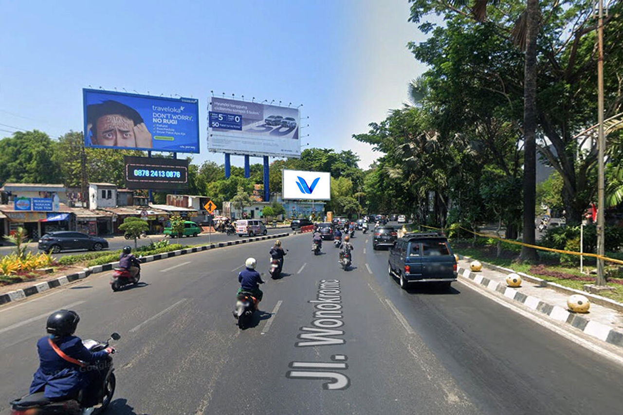 Billboard Jl. Joyoboyo (Kebun Binatang), Surabaya