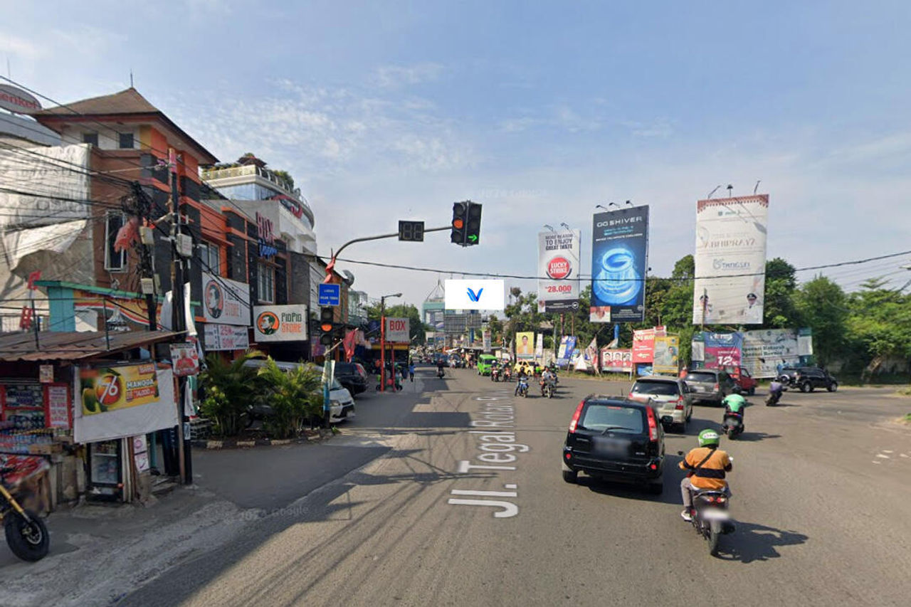 Billboard Jl. Tegal Rotan Raya (Lampu Merah), Tangerang