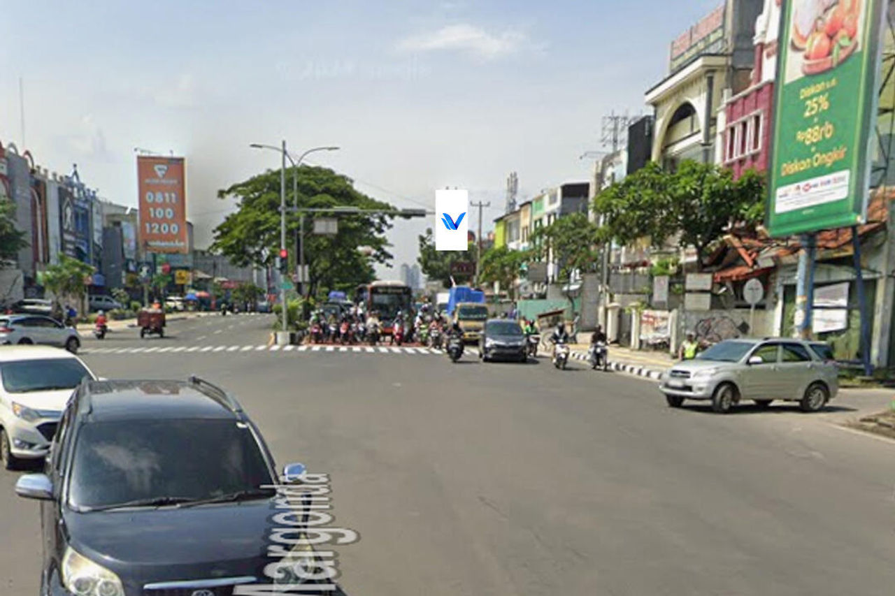 Billboard JL. Margonda Raya (Dekat Donatello), Depok