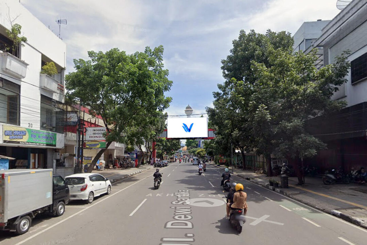 Billboard Jl. Dewi Sartika (Alun - alun), Bandung