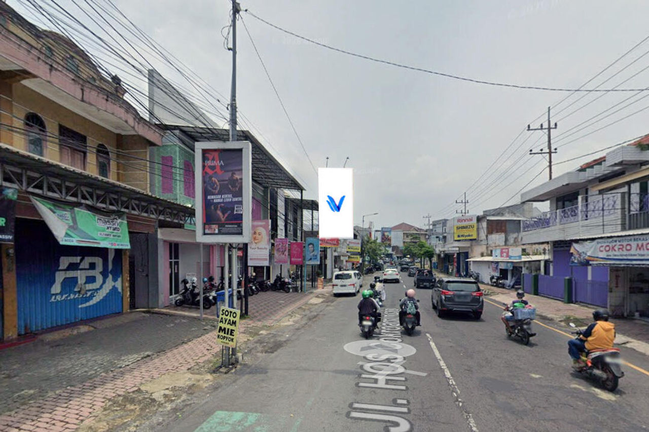 Billboard JL. HOS. COKROAMINOTO, JEMBER KIDUL ( DEPAN NOTARIS ) KAB. JEMBER