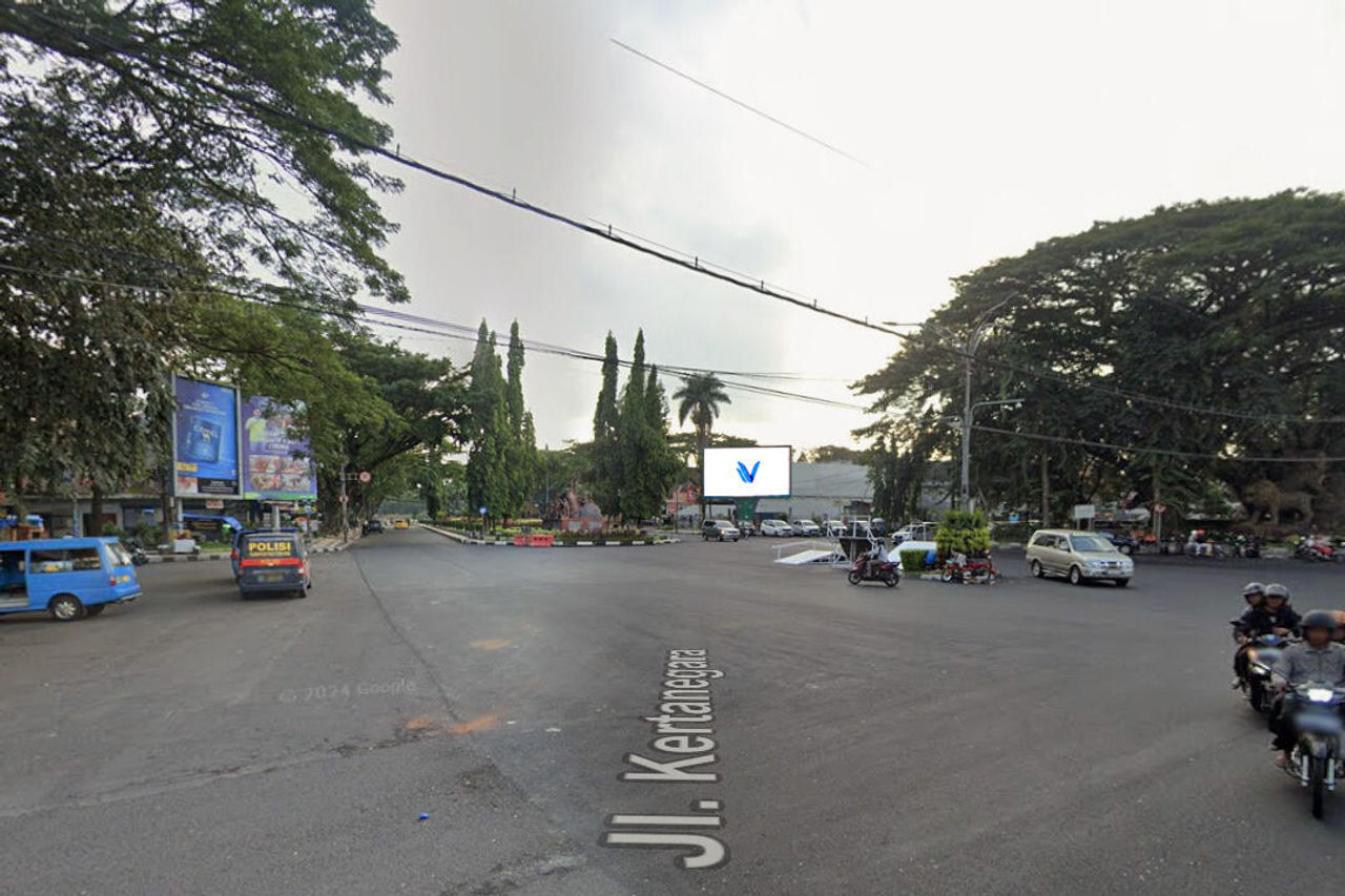 Videotron Jl. Kertanegara (Stasiun Baru Kota Malang), Malang