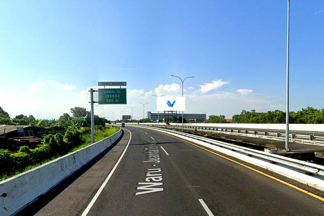 Billboard Jl. Tol Waru - Juanda, Sidoarjo
