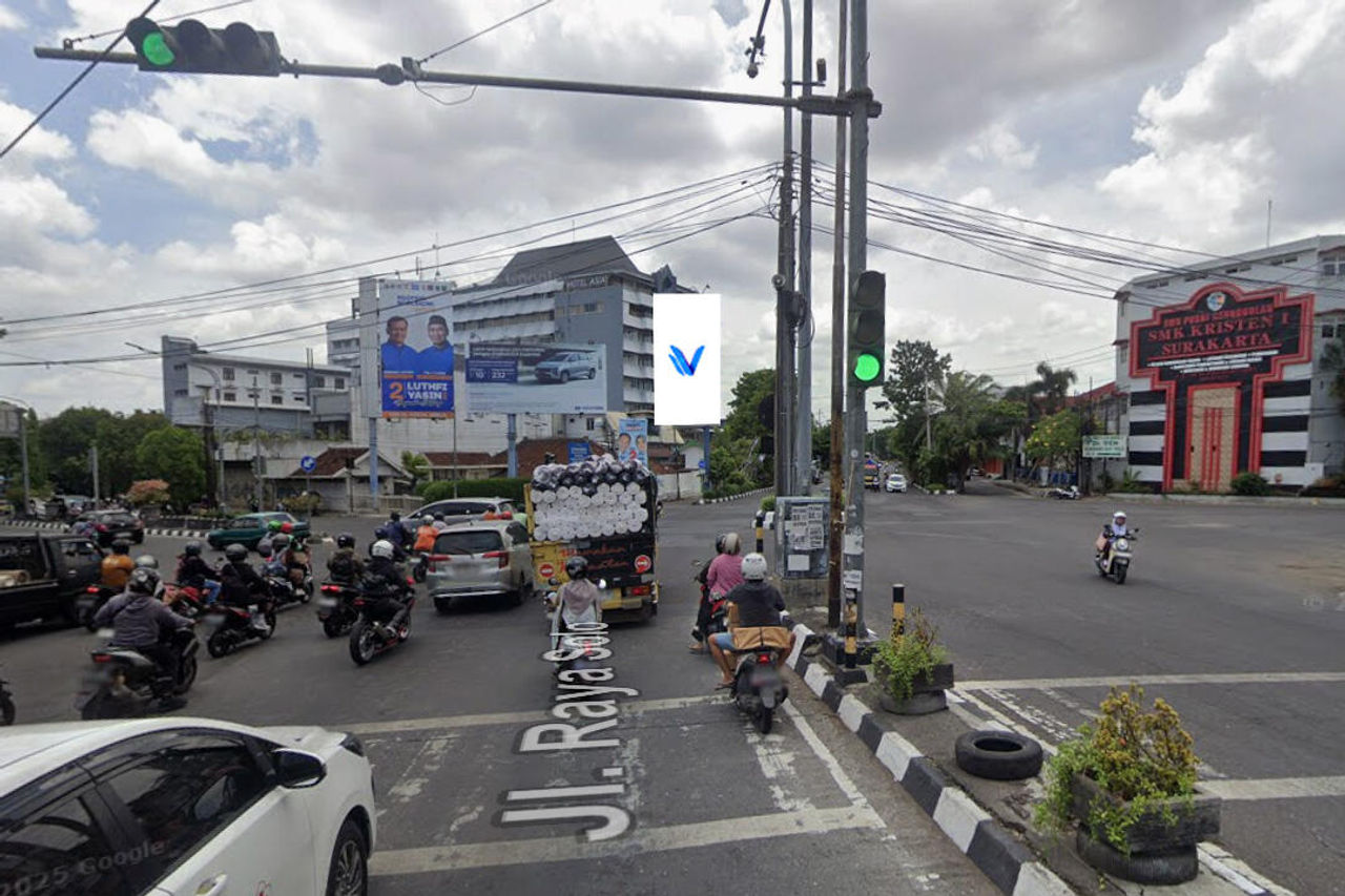 Billboard Jl. WolterMonginsidi, Depan Hotel Asia, Solo