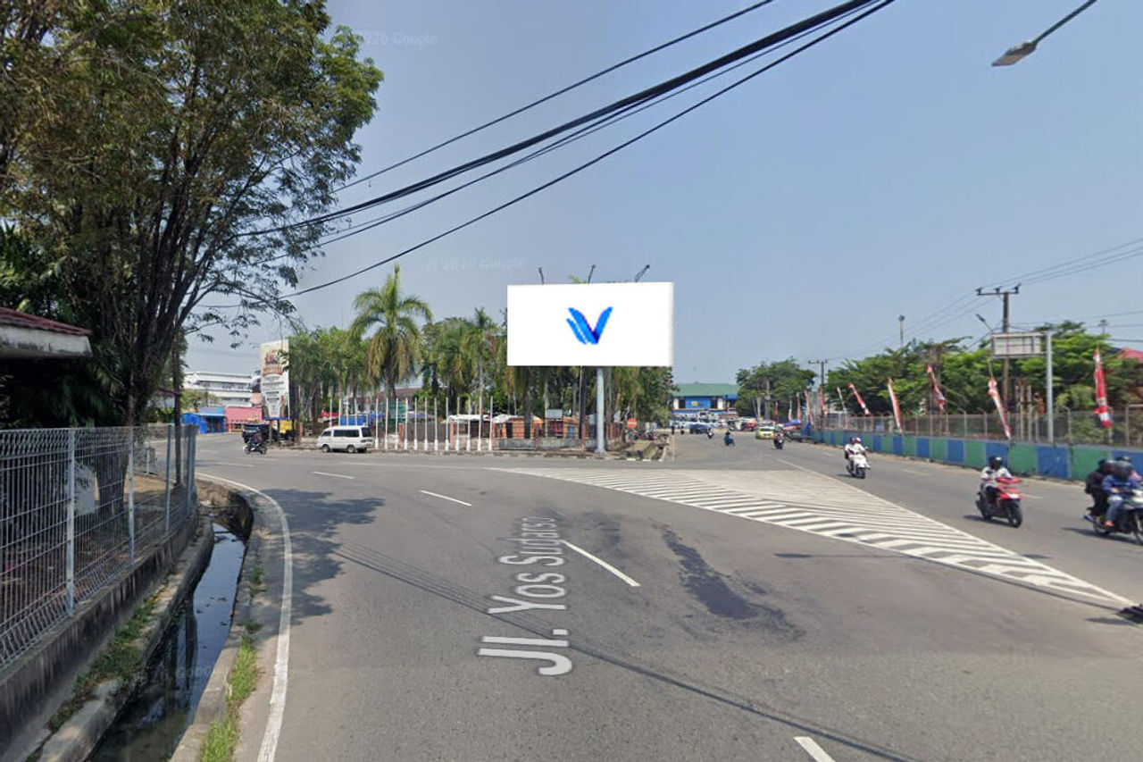 Billboard Simpang Pelabuhan Malundung, Tarakan