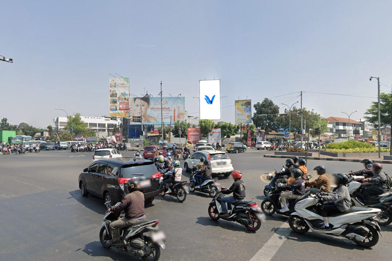 Billboard Perempatan JL. Soekarno Hatta Samsat, Bandung
