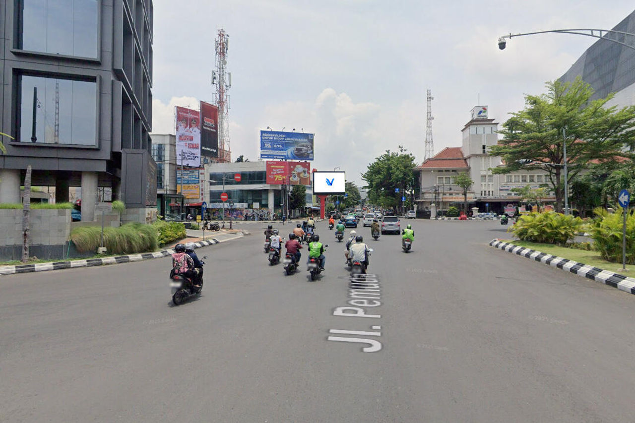 Videotron LED THAMRIN SEMARANG Bundaran Paragon Mall Jl. MH. Thamrin, Semarang
