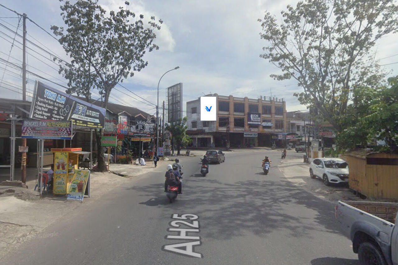 Baliho Jl. Imam Munandar, Pekanbaru