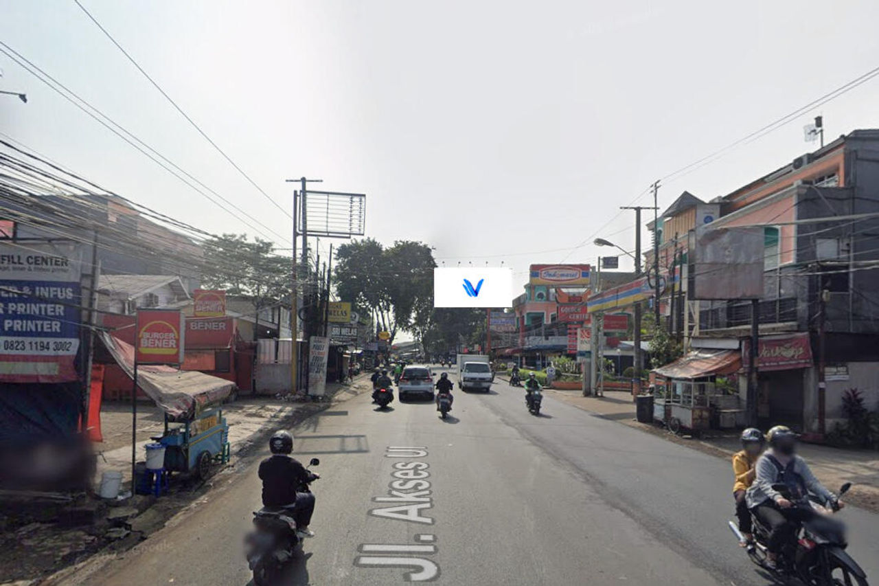 Billboard JL. Akses UI, Depok