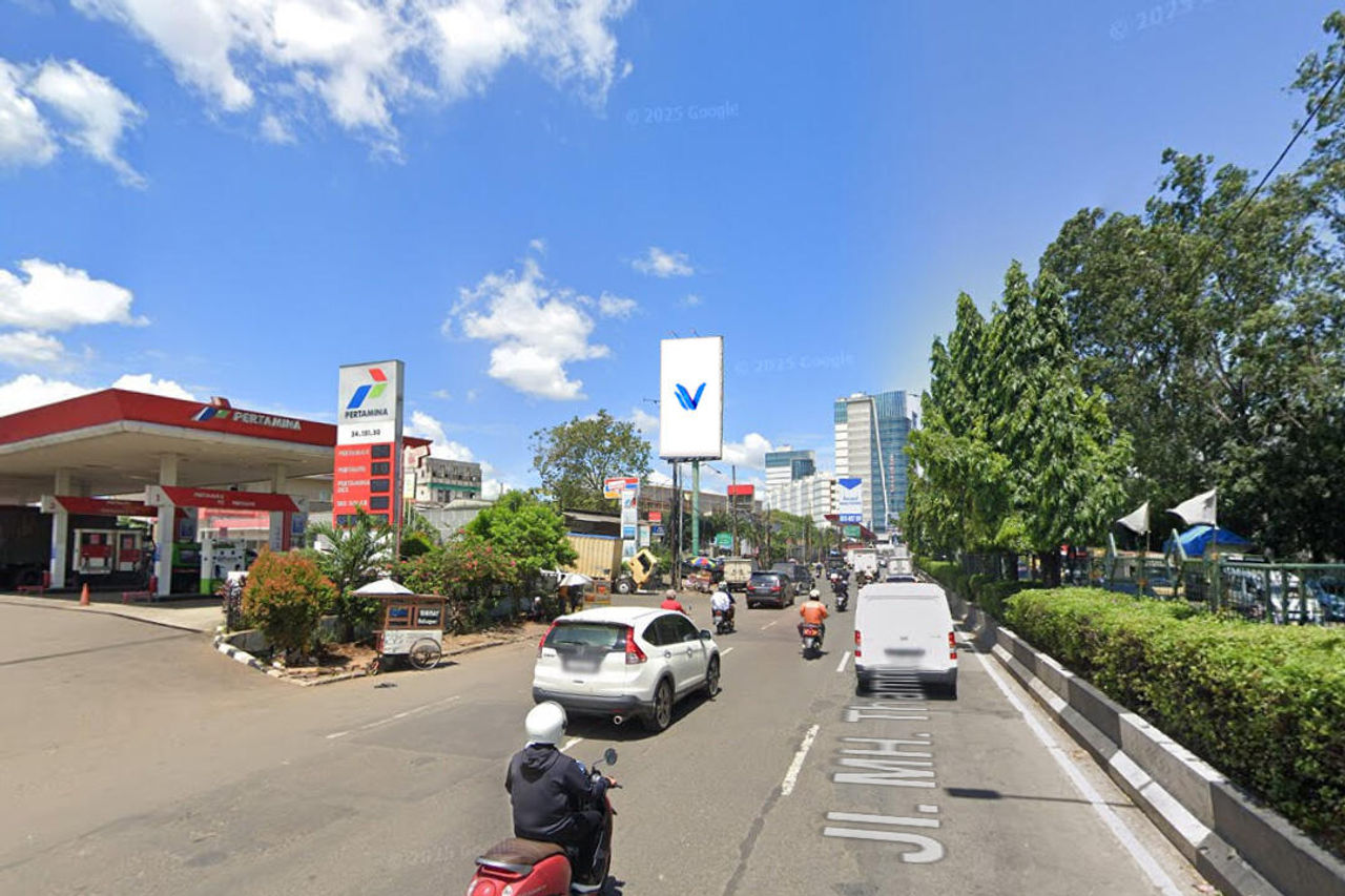 Billboard Jl. MH. Thamrin (Kebon Nanas), Tangerang