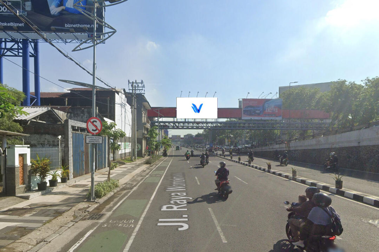 Billboard Jl. Wonokromo (Depan DTC), Surabaya