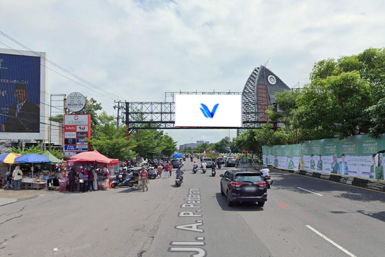 Videotron Jl. A.P Pettarani (Hotel Claro), Makassar