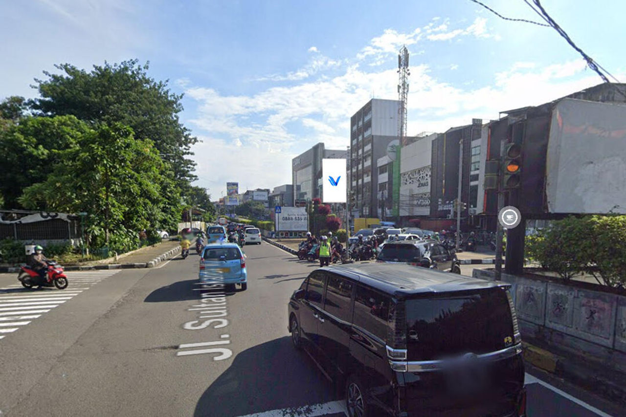 Billboard Jl. Sultan Iskandar Muda (Dekat Gandaria city), Jakarta Selatan