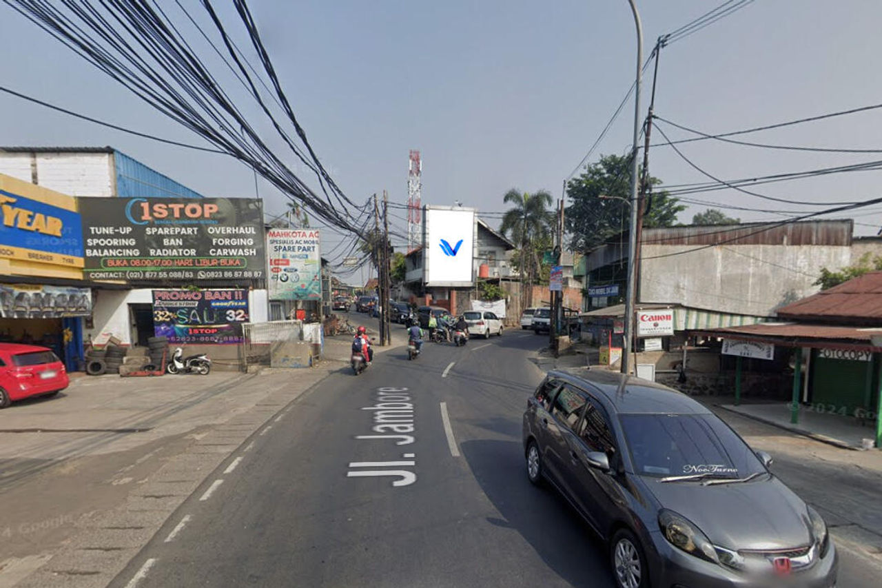 Baliho Jl. Raya Jambore Cibubur, Jakarta Timur