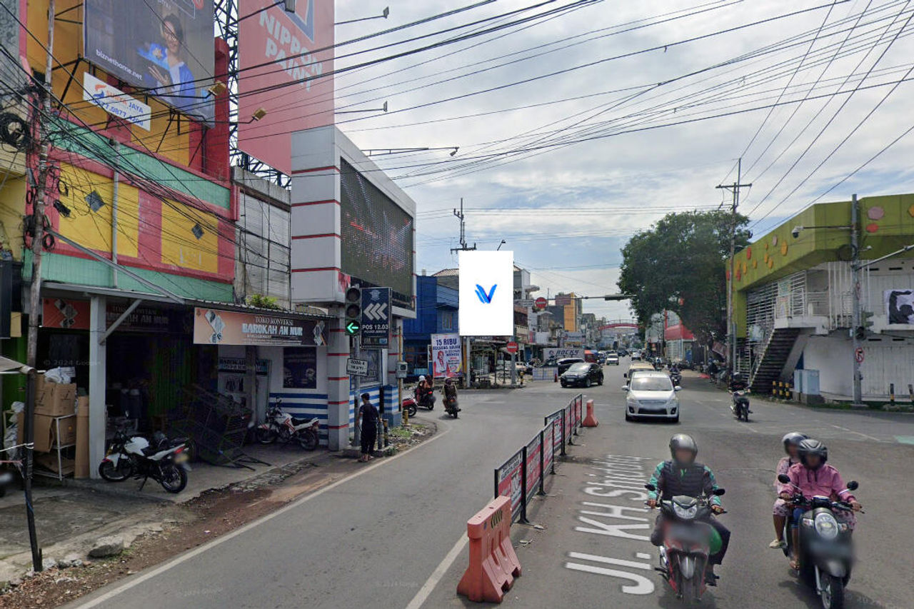 Baliho Jl. Saman Hudi (Pasar Tanjung), Jember