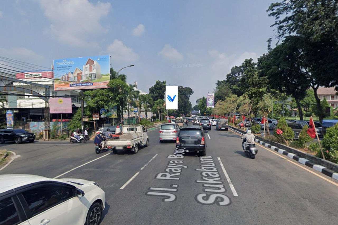 Billboard JL. Pajajaran (Depan Carls JR), Bogor