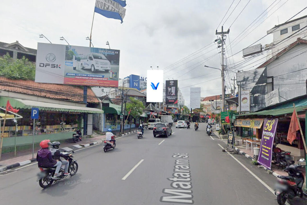 Billboard JL. Mataram (Pusat Oleh-oleh), Yogyakarta