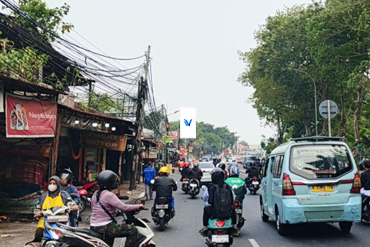 Billboard Jl. Raya Bogor, Kp. Rambutan, Jakarta Timur
